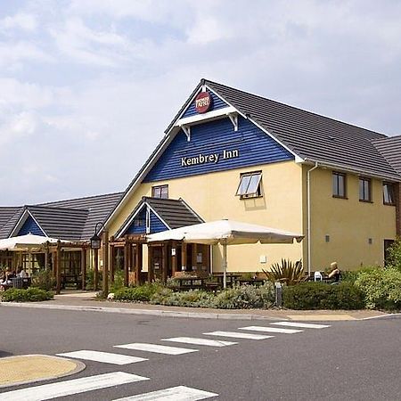 Premier Inn Swindon Central ภายนอก รูปภาพ