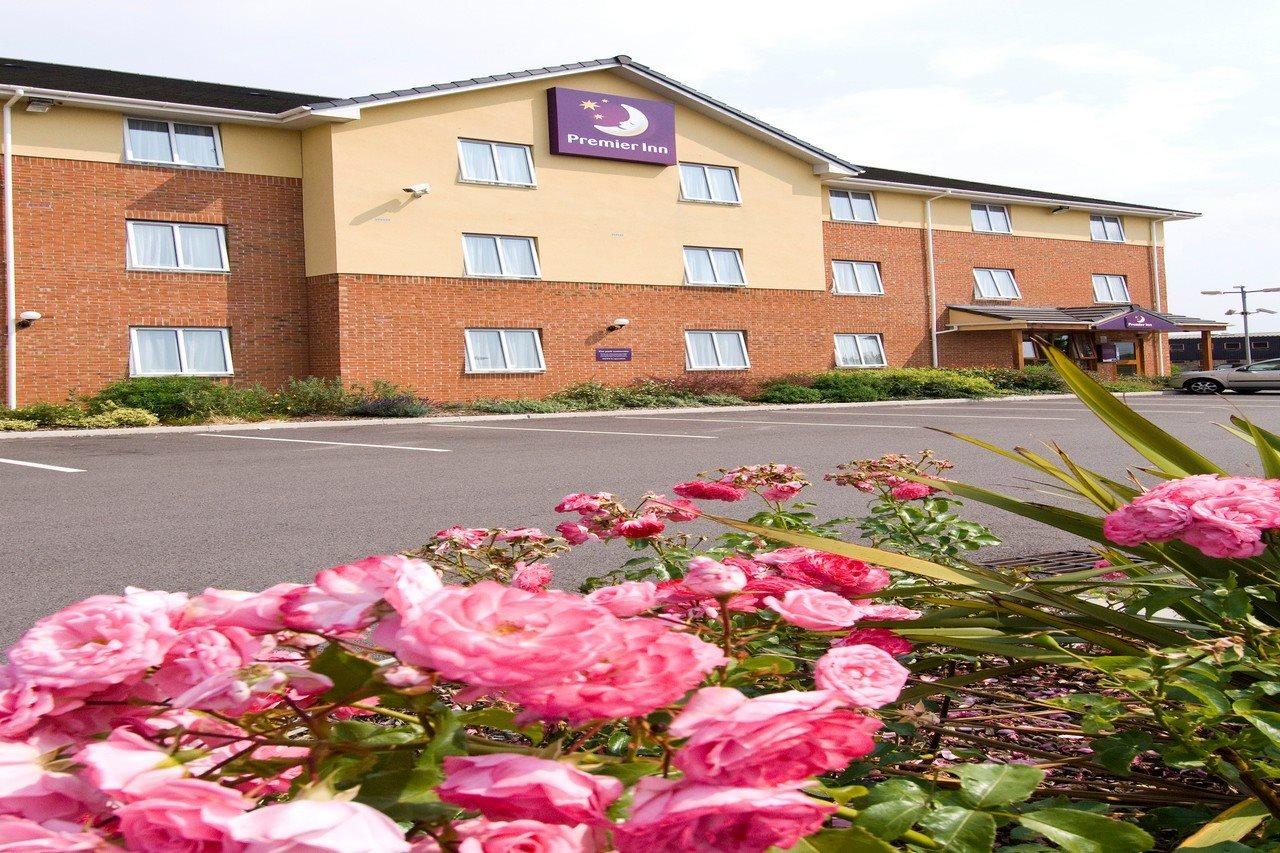 Premier Inn Swindon Central ภายนอก รูปภาพ