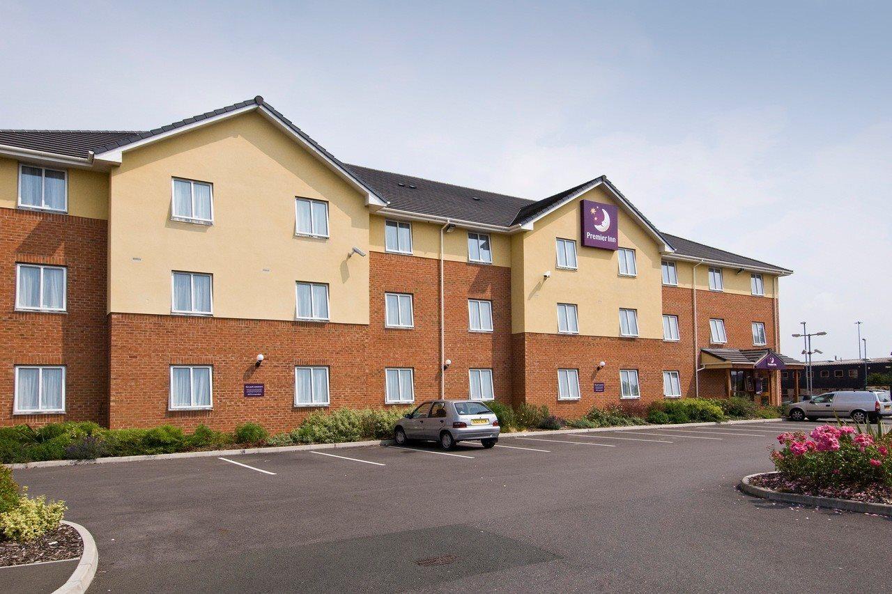 Premier Inn Swindon Central ภายนอก รูปภาพ