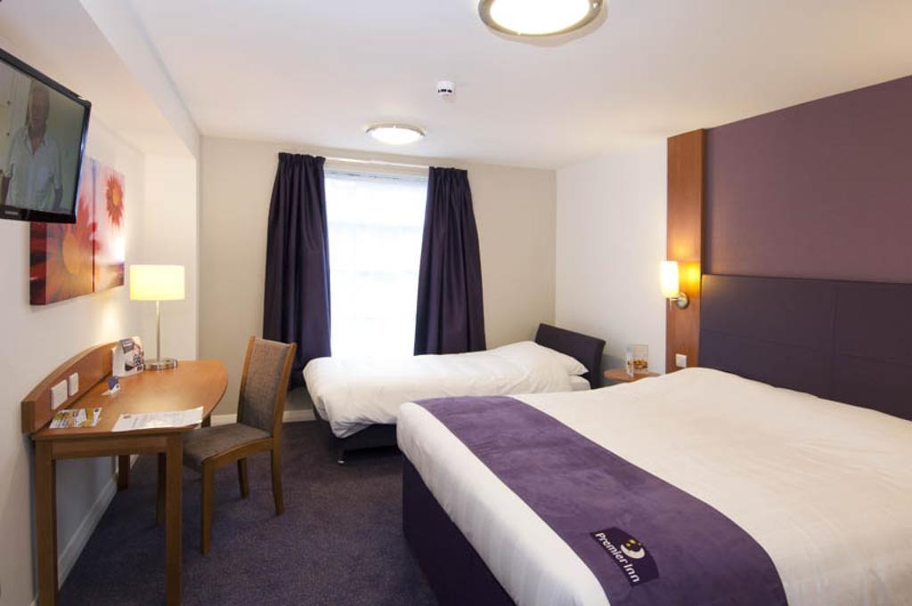 Premier Inn Swindon Central ห้อง รูปภาพ