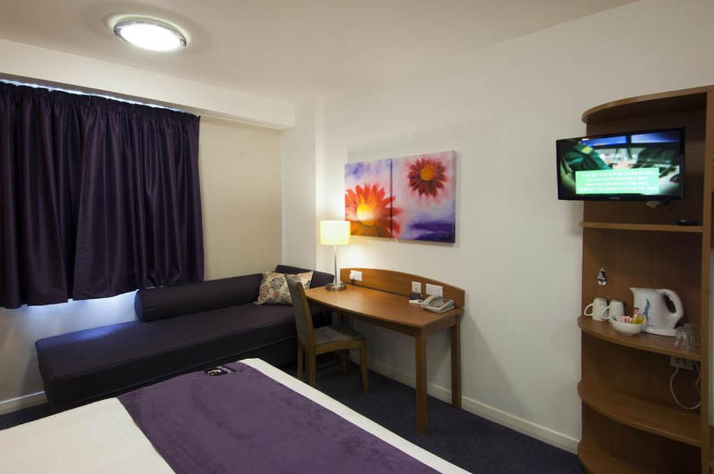 Premier Inn Swindon Central ห้อง รูปภาพ