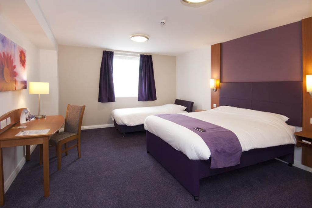 Premier Inn Swindon Central ห้อง รูปภาพ