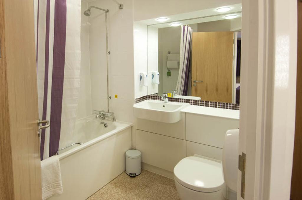 Premier Inn Swindon Central ห้อง รูปภาพ