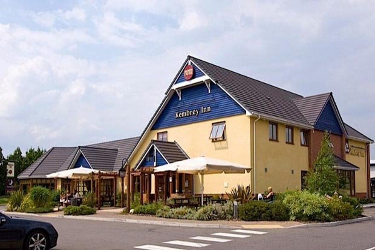 Premier Inn Swindon Central ภายนอก รูปภาพ